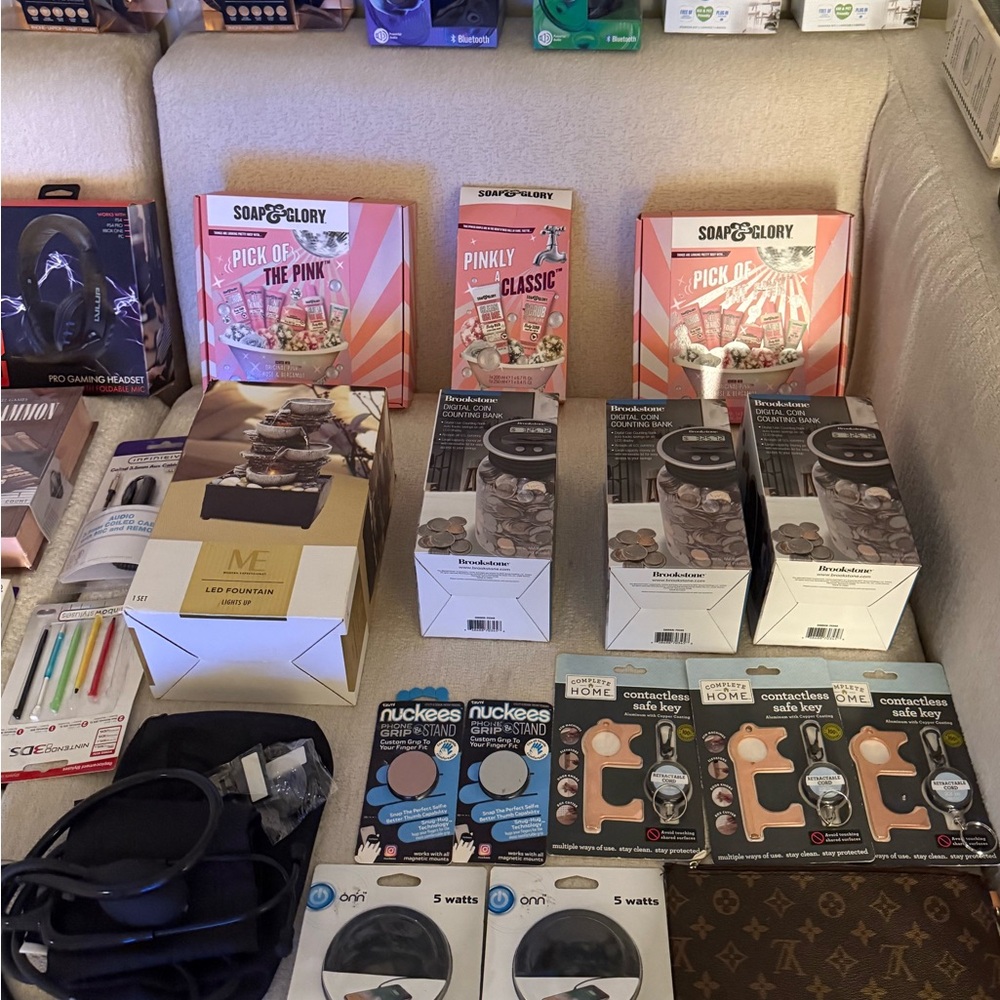 Assorted Electronics And Accessories - image 3